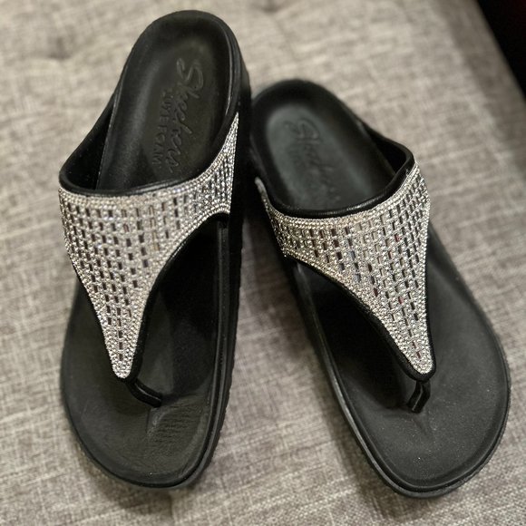 Luxe Foam Skechers Sandals - Picture 1 of 6